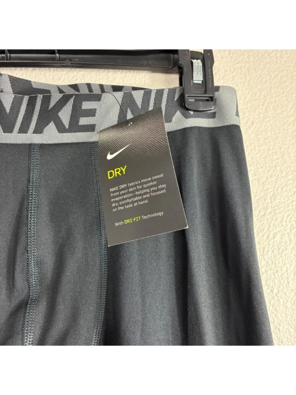 Nike Thermal Dri-FIT Compression Tights Mens L Black 748868-010 NWT